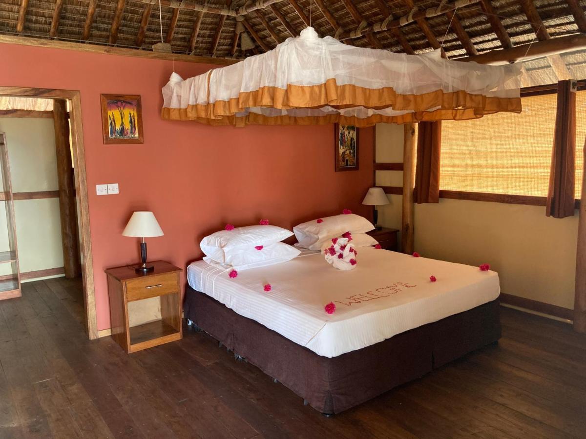 Barry'S Beach Resort Mkwaja 外观 照片