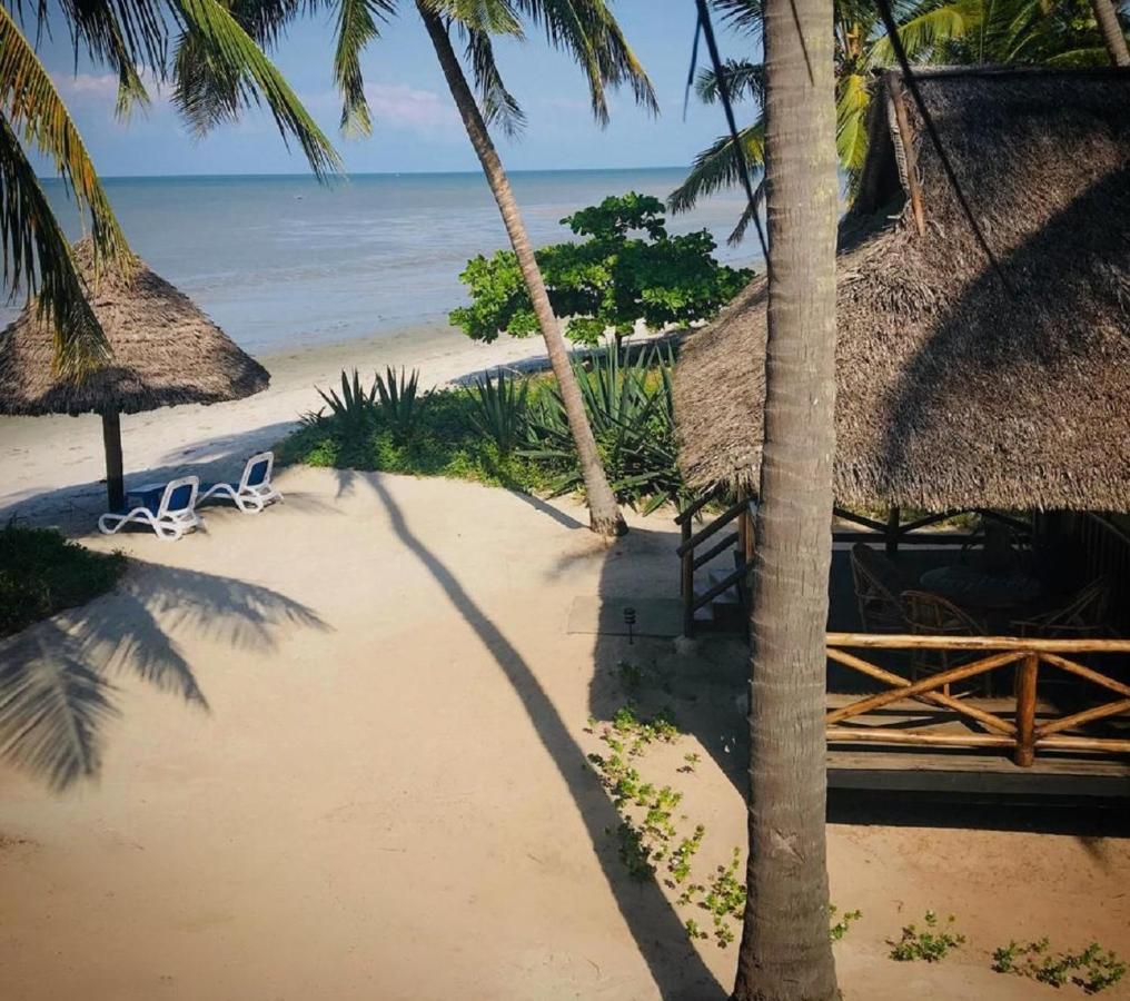 Barry'S Beach Resort Mkwaja 外观 照片