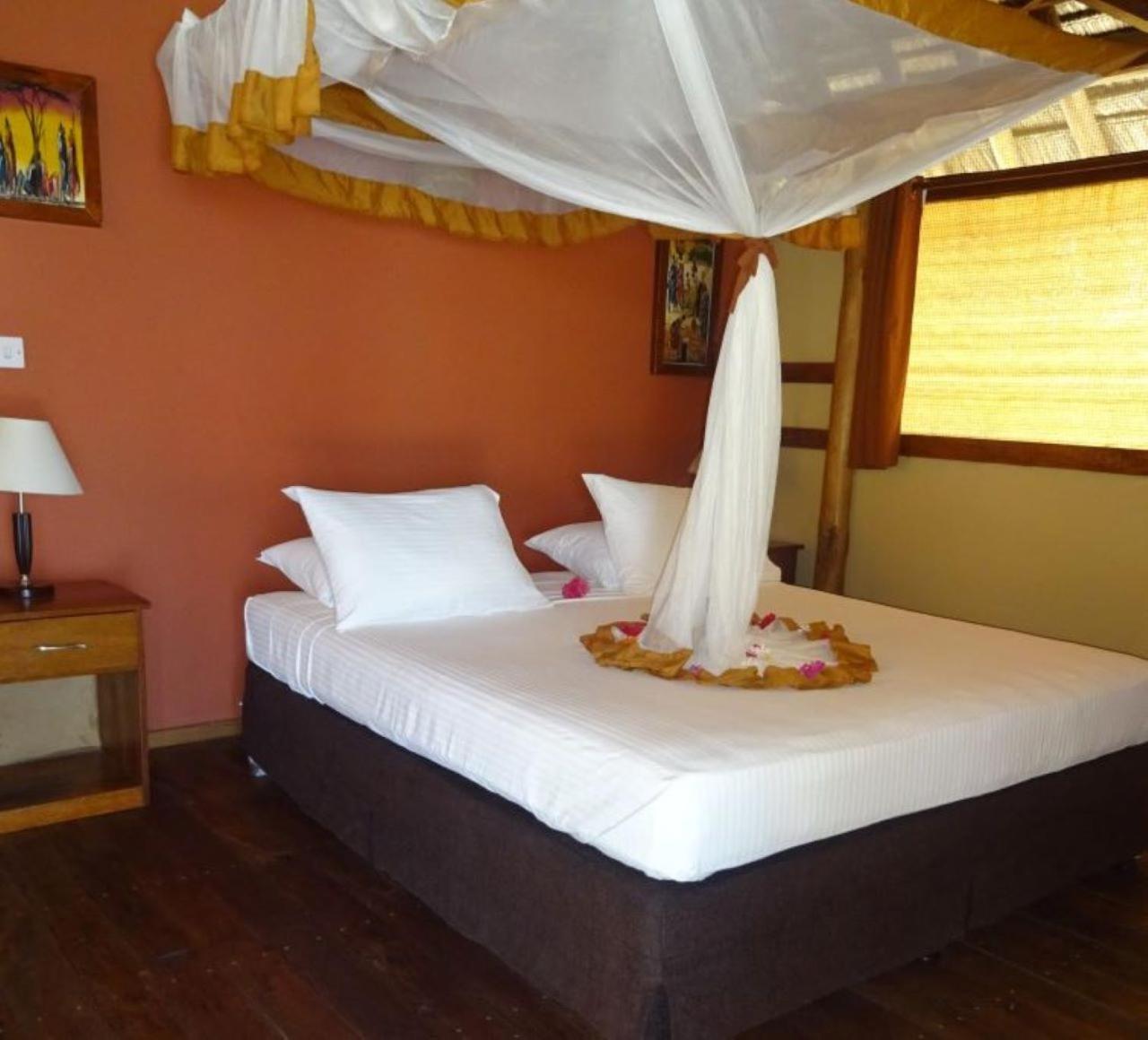 Barry'S Beach Resort Mkwaja 外观 照片