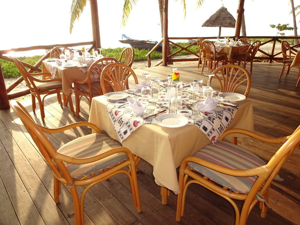 Barry'S Beach Resort Mkwaja 外观 照片
